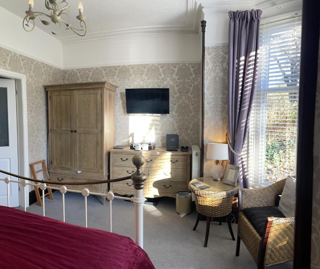 Glenville House - Adults Only - Incl Free Off-Site Health Club With Swimming Pool, Hot Tub, Sauna & Steam Room ボウネス＝オン＝ウィンダミア エクステリア 写真