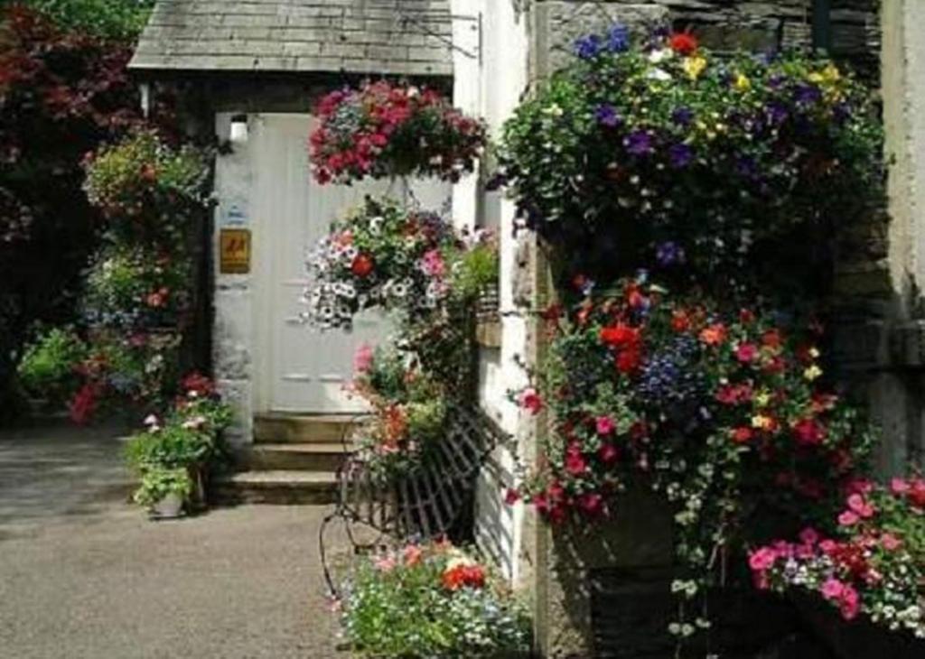Glenville House - Adults Only - Incl Free Off-Site Health Club With Swimming Pool, Hot Tub, Sauna & Steam Room ボウネス＝オン＝ウィンダミア エクステリア 写真